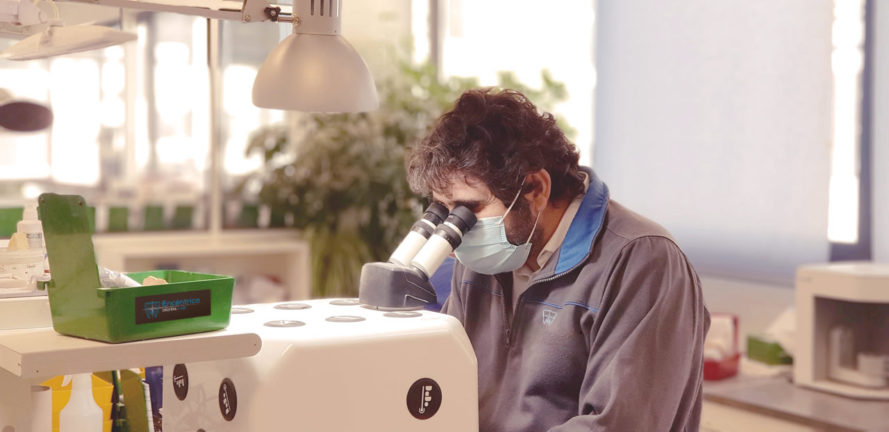 Equipo Encéntrica Digital Lab.